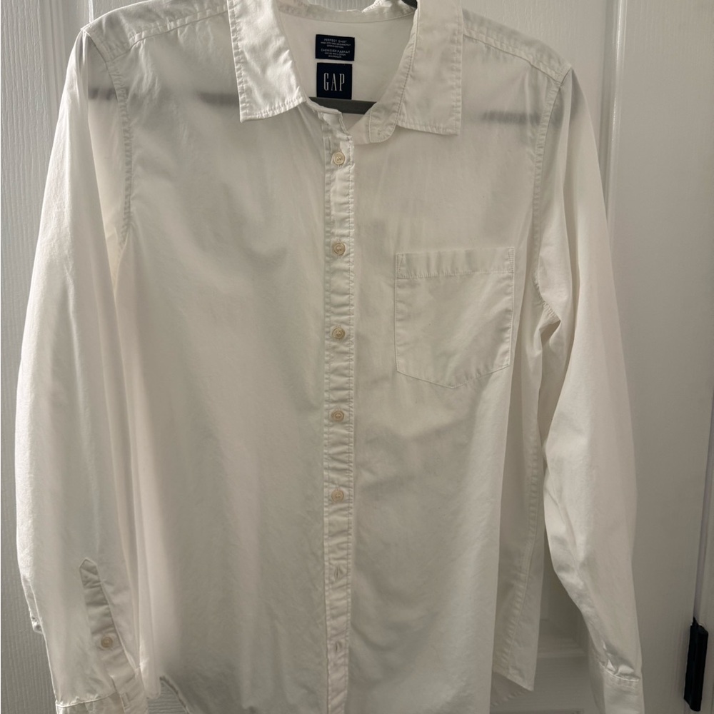 GAP Women’s White Shirt